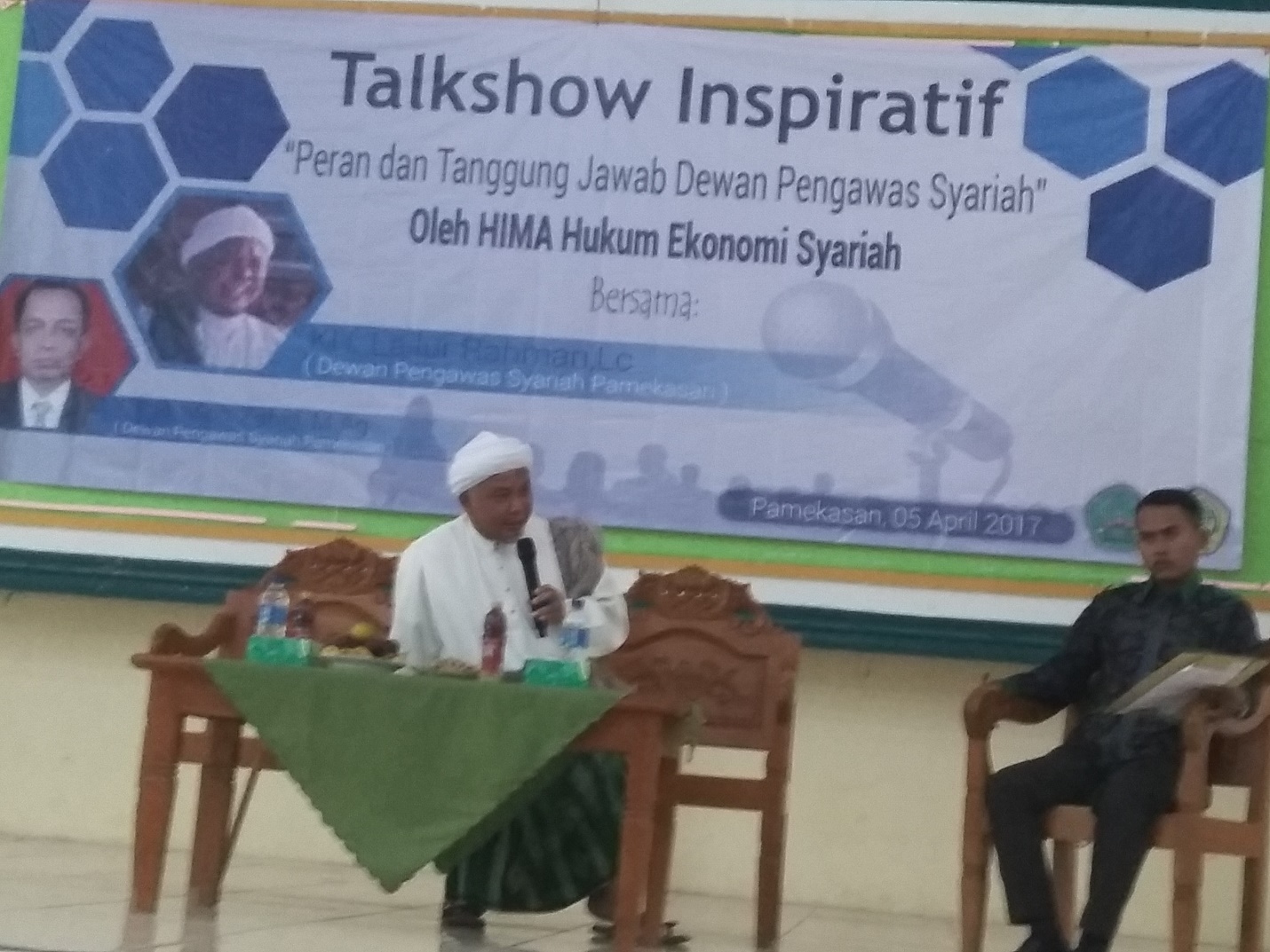 Talkshow HIMA HES â€œTanggungjawab Dewan Pengawas Syariah di Maduraâ€