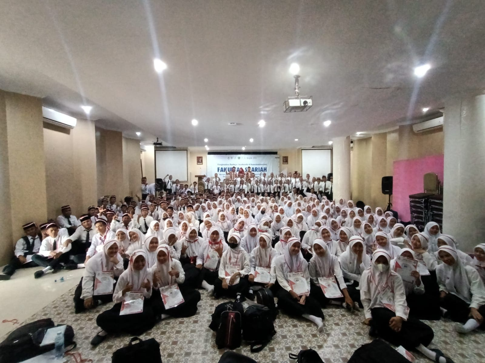 SELAMAT DATANG MAHASISWA BARU DI FAKULTAS SYARIAH IAIN MADURA