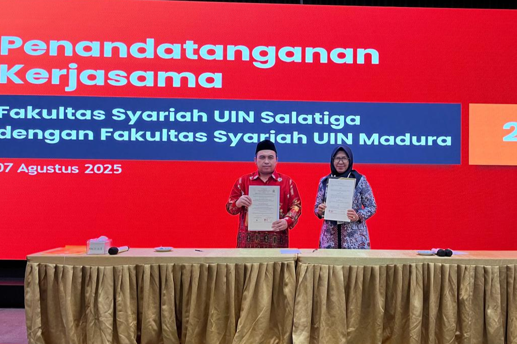 PENANDATANGANAN MOA FAKULTAS SYARIAH UIN MADURA DAN UIN SALATIGA  PADA “THE 5TH INTERNATIONAL CONFERENCE ON ISLAMIC FAMILY LAW (ICOIFL)” UNIVERSITAS MUHAMMADIYAH SURABAYA