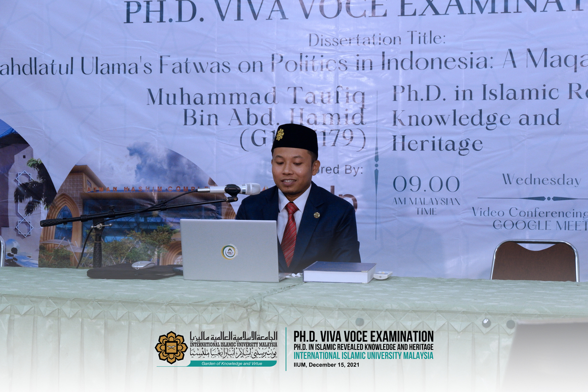 Catat Sejarah! Taufiq Dosen Fakultas Syariah IAIN Madura raih gelar Ph.D. pertama di Lingkungan IAIN Madura.