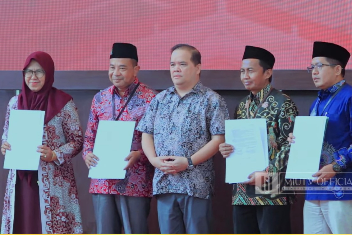 PENANDATAGANAN IMPLEMENTASI MOA KERJASAMA TRIDHARMA PERGURUAN TINGGI INTERNASIONAL BIDANG ILMU KEISLAMAN DAN STEM ANTAR UIN MADURA & UNIVERSITAS KEBANGSAAN MALAYSIA
