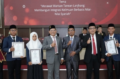 YUDISIUM 41 FASYA: PERAN DALAM TAKDIR TERINDAH "DOA ORANG TUA, KEIKHLASAN DOSEN & DEDIKASI TENDIK"