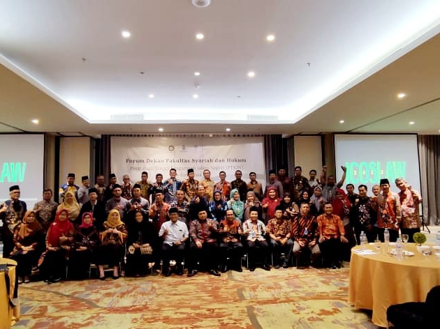 DEKAN FASYA IAIN MADURA HADIR PADA FORUM DEKAN FAKULTAS SYARIAH PTKIN DI UIN SUNAN AMPEL